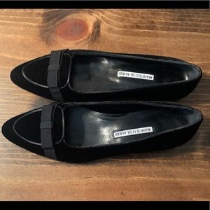 Manolo Blahnik Furia velvet flats